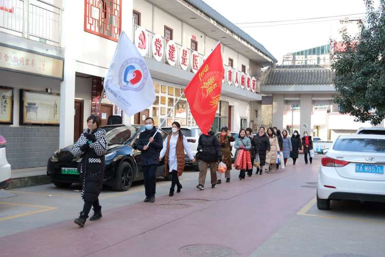 西安市新城区爱心护理院：情系老年人，冬至送温暖